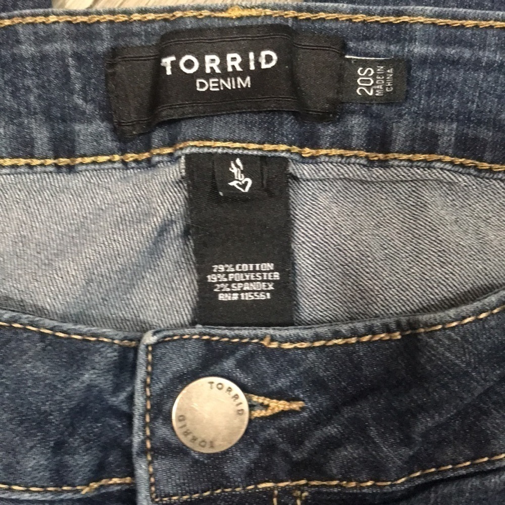 Torrid Medium Wash Straight Leg Mid-Rise Jeans           size 20s - Picture 6 of 7